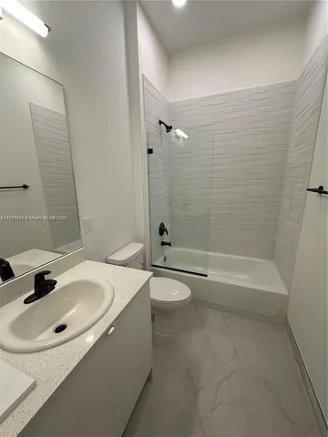 $1,850 | 3422 Northwest 5 Avenue, Unit 404, Miami, FL 33127