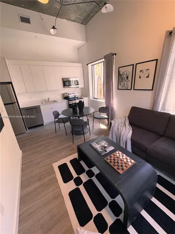 $1,850 | 3422 Northwest 5 Avenue, Unit 404, Miami, FL 33127