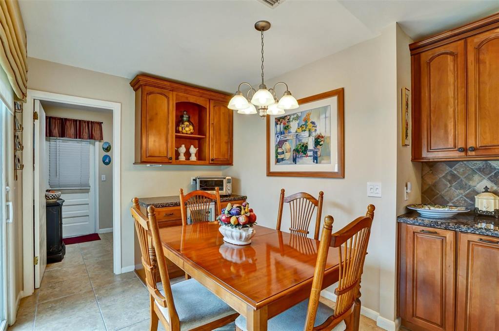 11816 Lipsey Road Tampa, FL 33618 - Photo 22 of 50