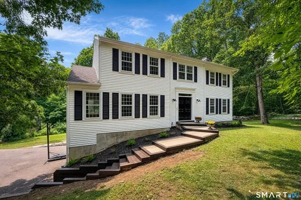 $726,500 | 2 Sutherland Drive, Newtown, CT 06482