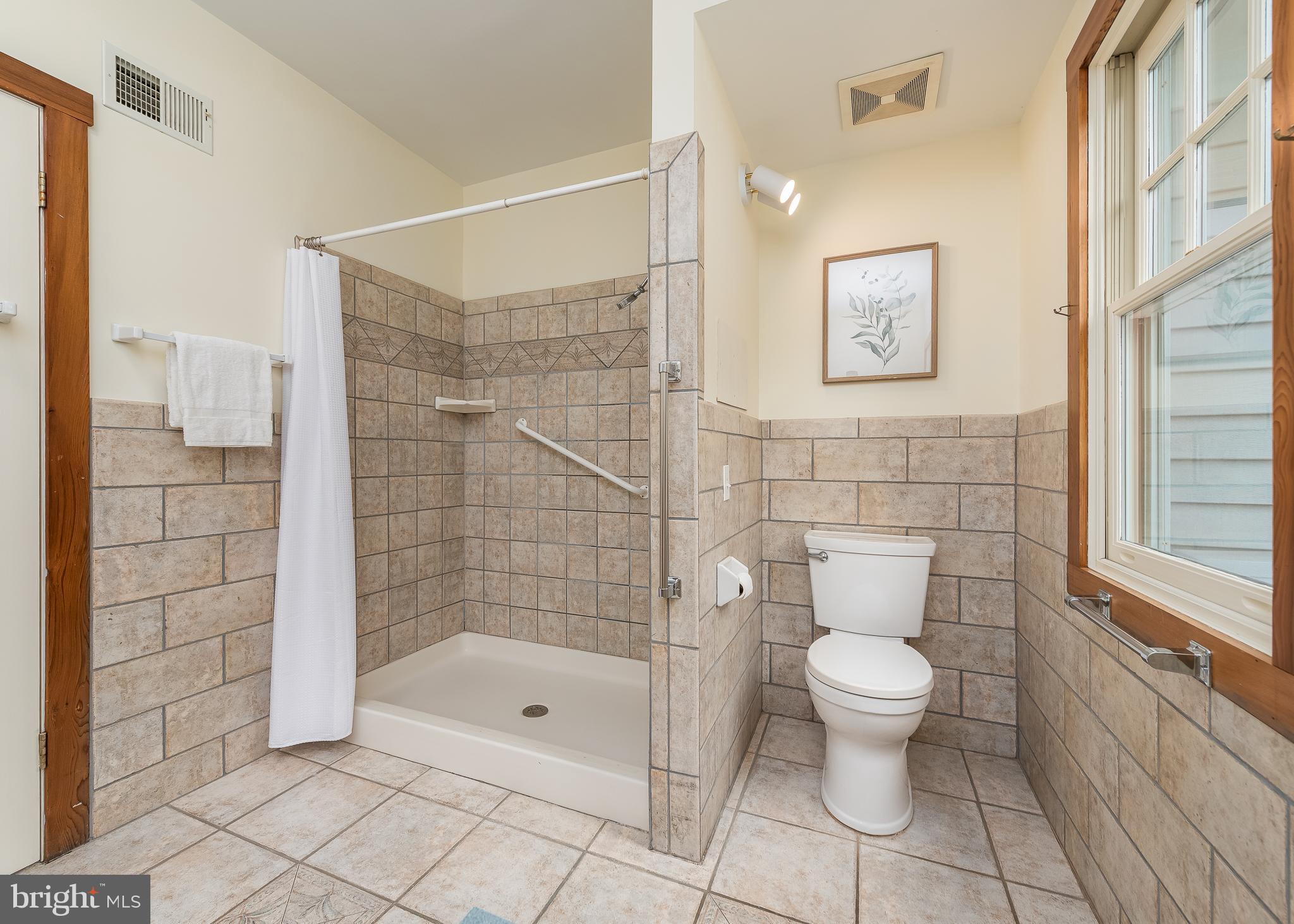 1300 Parrs Ridge Drive Spencerville, MD 20868 - Photo 24 of 73 Primary Bathroom