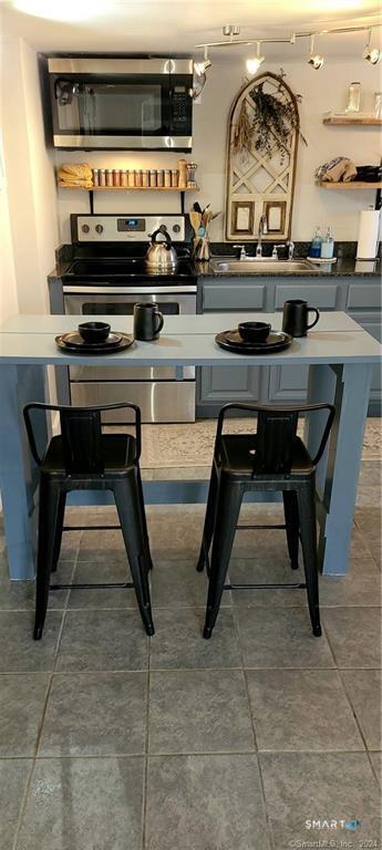 291 High Street Groton, CT 06355 - Photo 5 of 23 Breakfast Bar can also act as island