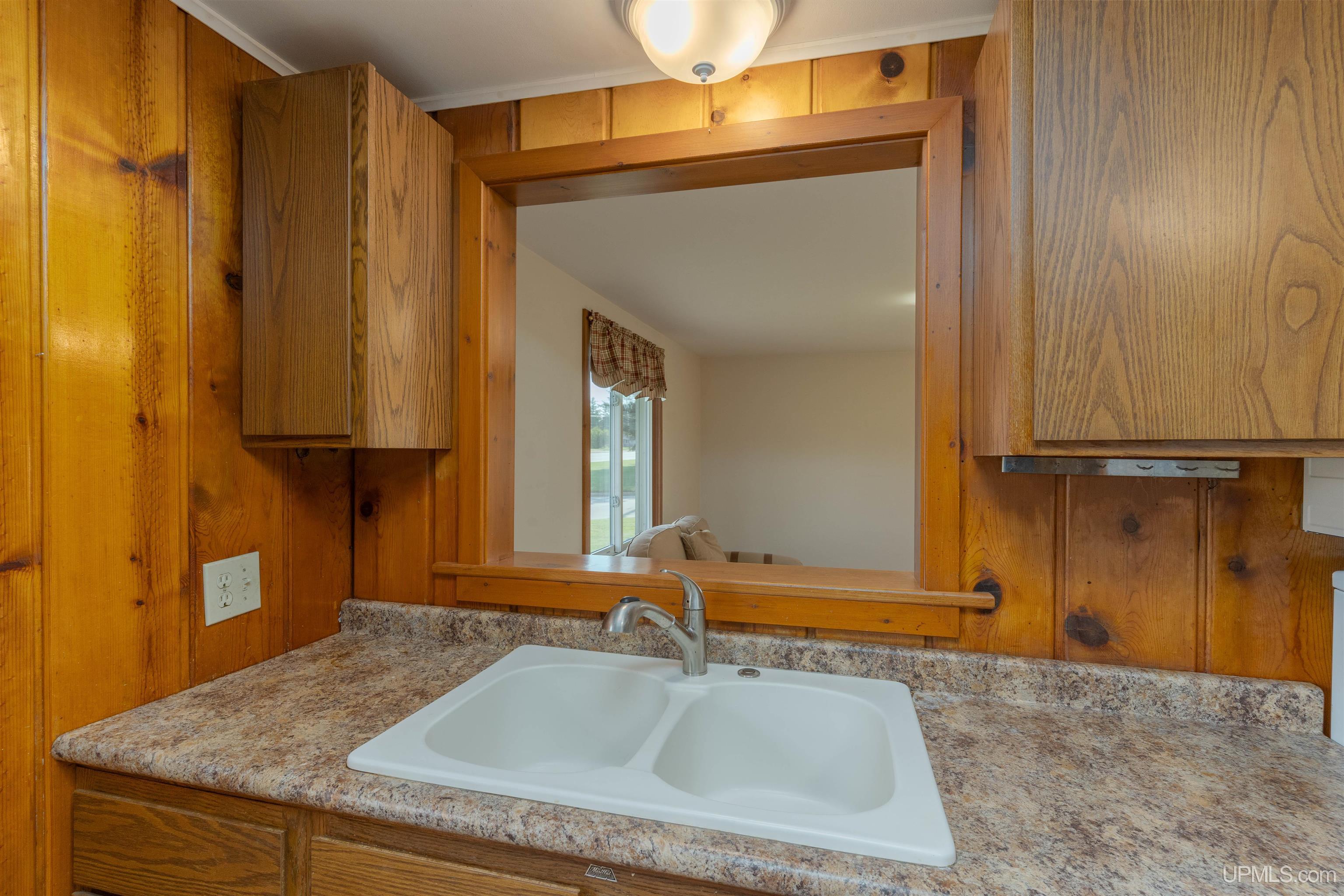 4105 Highway 2 Iron River, MI 49935 - Photo 7 of 36