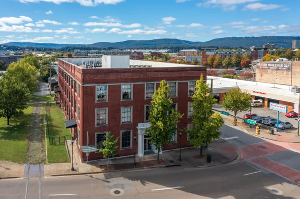 $354,000 | 1301 Market Street, Unit 301, Chattanooga, TN 37402