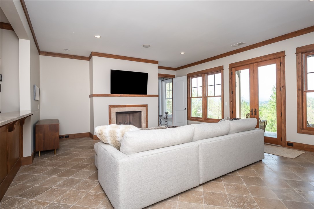 130 Saranac Drive Sunset, SC 29685 - Photo 27 of 46 lower level main room