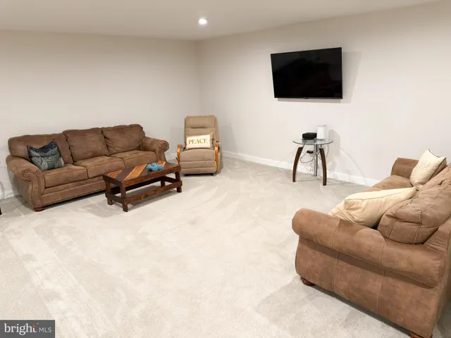 $815,000 | 8 Melissa Drive, Middletown, DE 19709