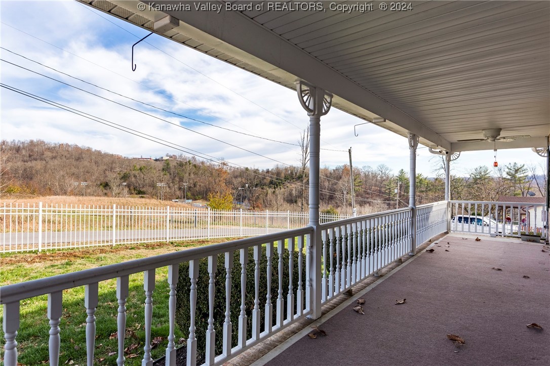 6025 Hubbards Branch Road Huntington, WV 25704 - Photo 5 of 50 Gallery Image 5