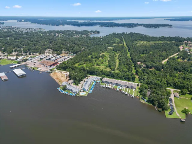 $2,000 | 905 Franconia Drive, Conroe, TX 77316