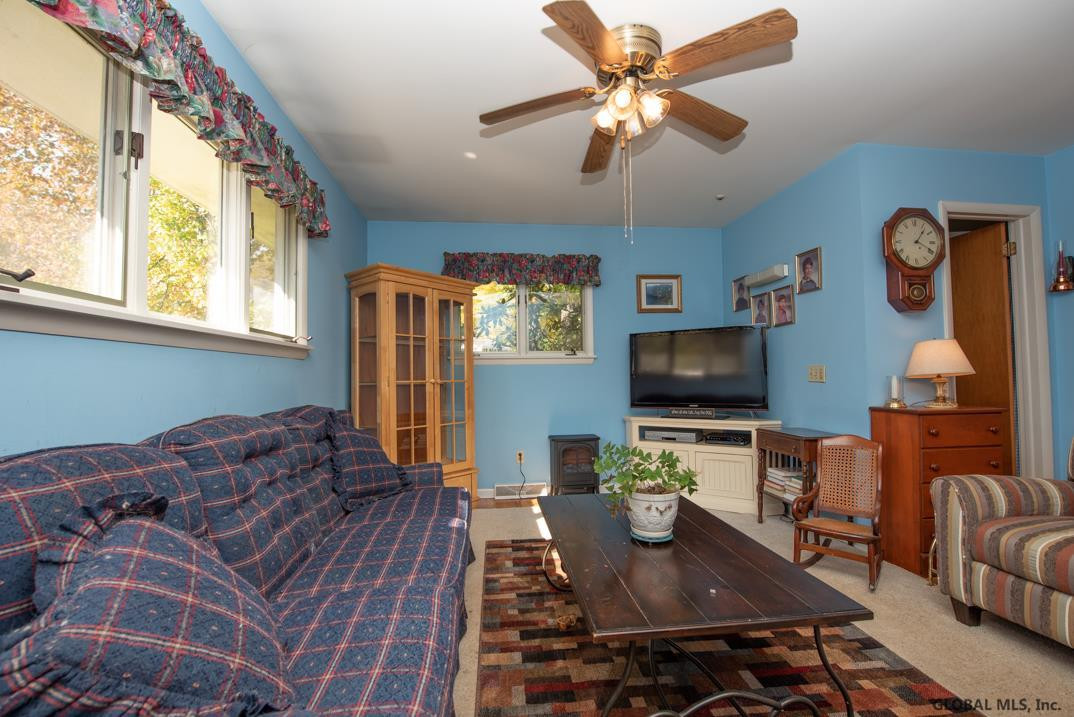 47 Gladwish Road Bethlehem, NY 12054 - Photo 8 of 19 Photo 8