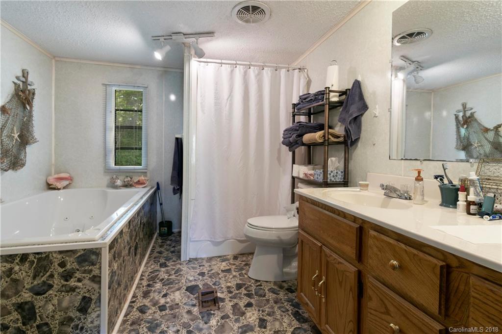 845 Bee Tree Road Swannanoa, NC 28778 - Photo 14 of 31 Gallery Image 14