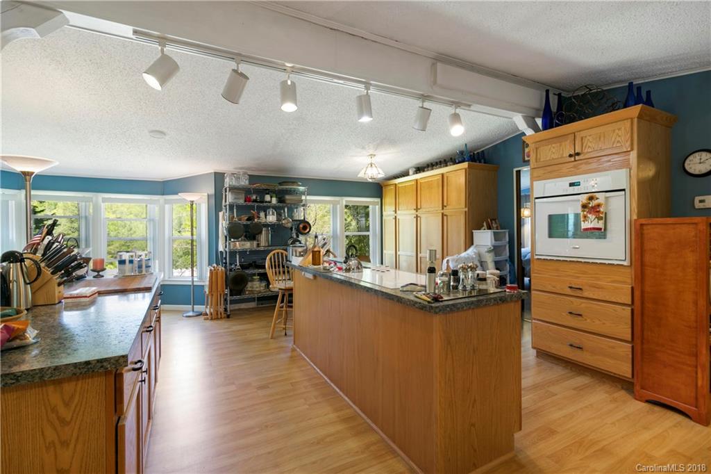 845 Bee Tree Road Swannanoa, NC 28778 - Photo 10 of 31 Gallery Image 10