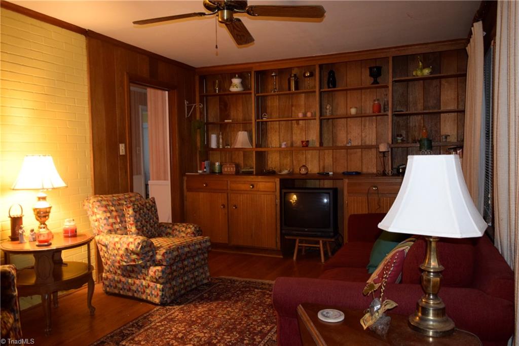 205 Kirk Road Greensboro, NC 27455 - Photo 13 of 40 Gallery Image 13