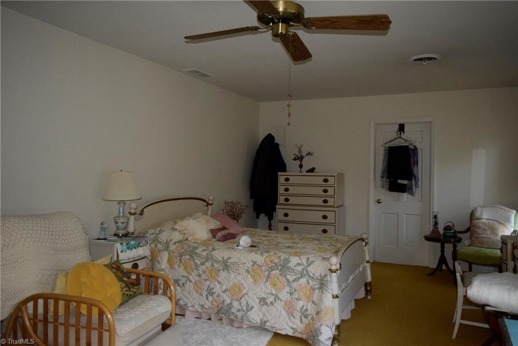 205 Kirk Road Greensboro, NC 27455 - Photo 34 of 40 Gallery Image 34