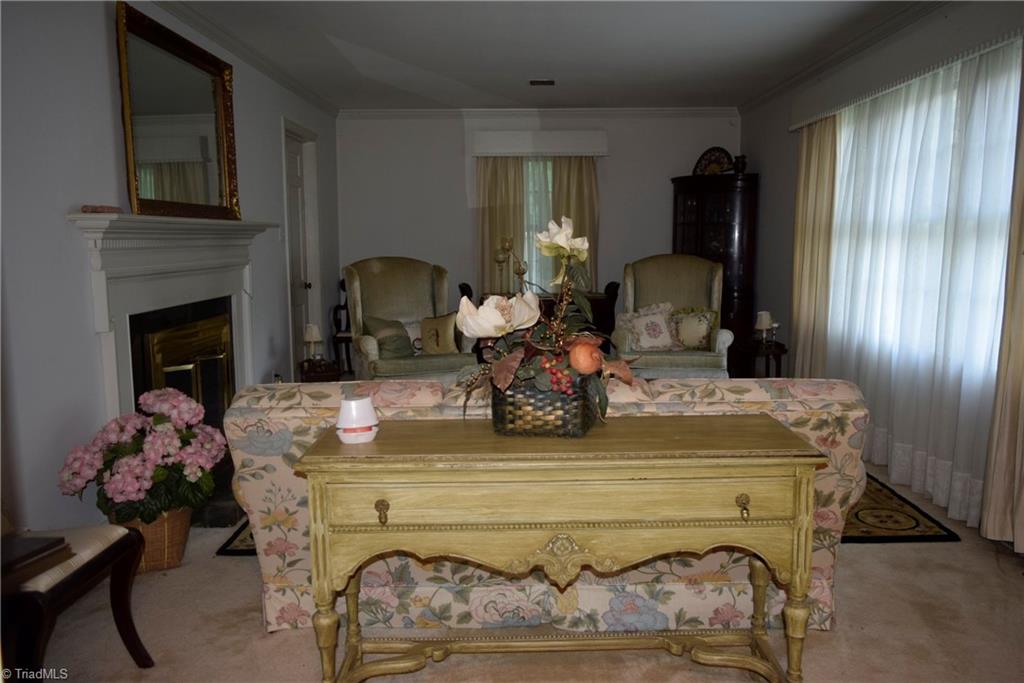 205 Kirk Road Greensboro, NC 27455 - Photo 9 of 40 Gallery Image 9