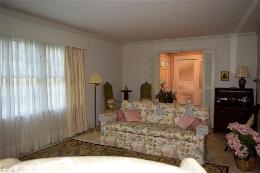 205 Kirk Road Greensboro, NC 27455 - Photo 10 of 40 Gallery Image 10