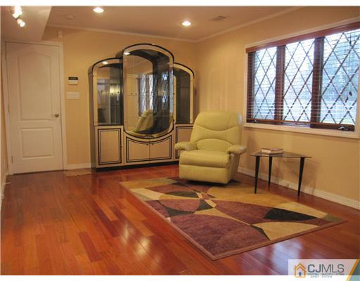 13 Dexter Road East Brunswick, NJ 08816 - Photo 7 of 10 Gallery Image 7