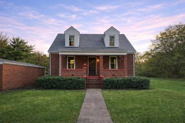 $214,998 | 2255 Dunkirk Avenue Northeast, Roanoke, VA 24012