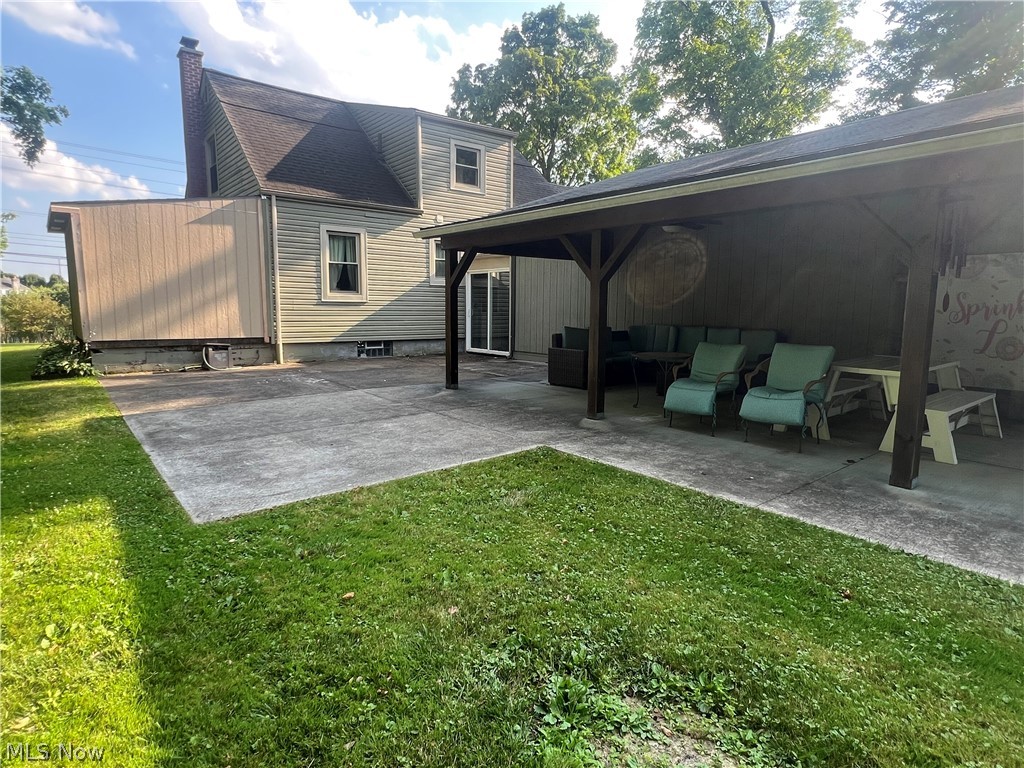 3884 Dobbins Road Youngstown, OH 44514 - Photo 5 of 32