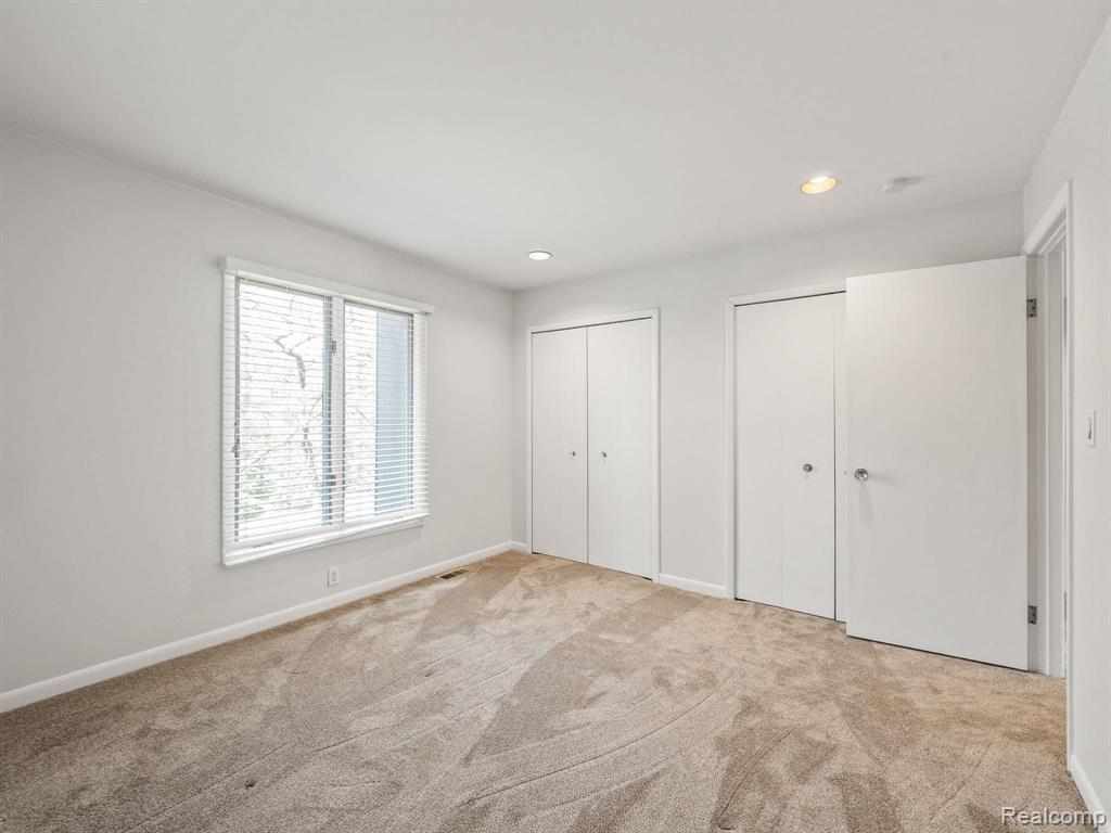 2880 Walnut Lake Road West Bloomfield, MI 48323 - Photo 21 of 30