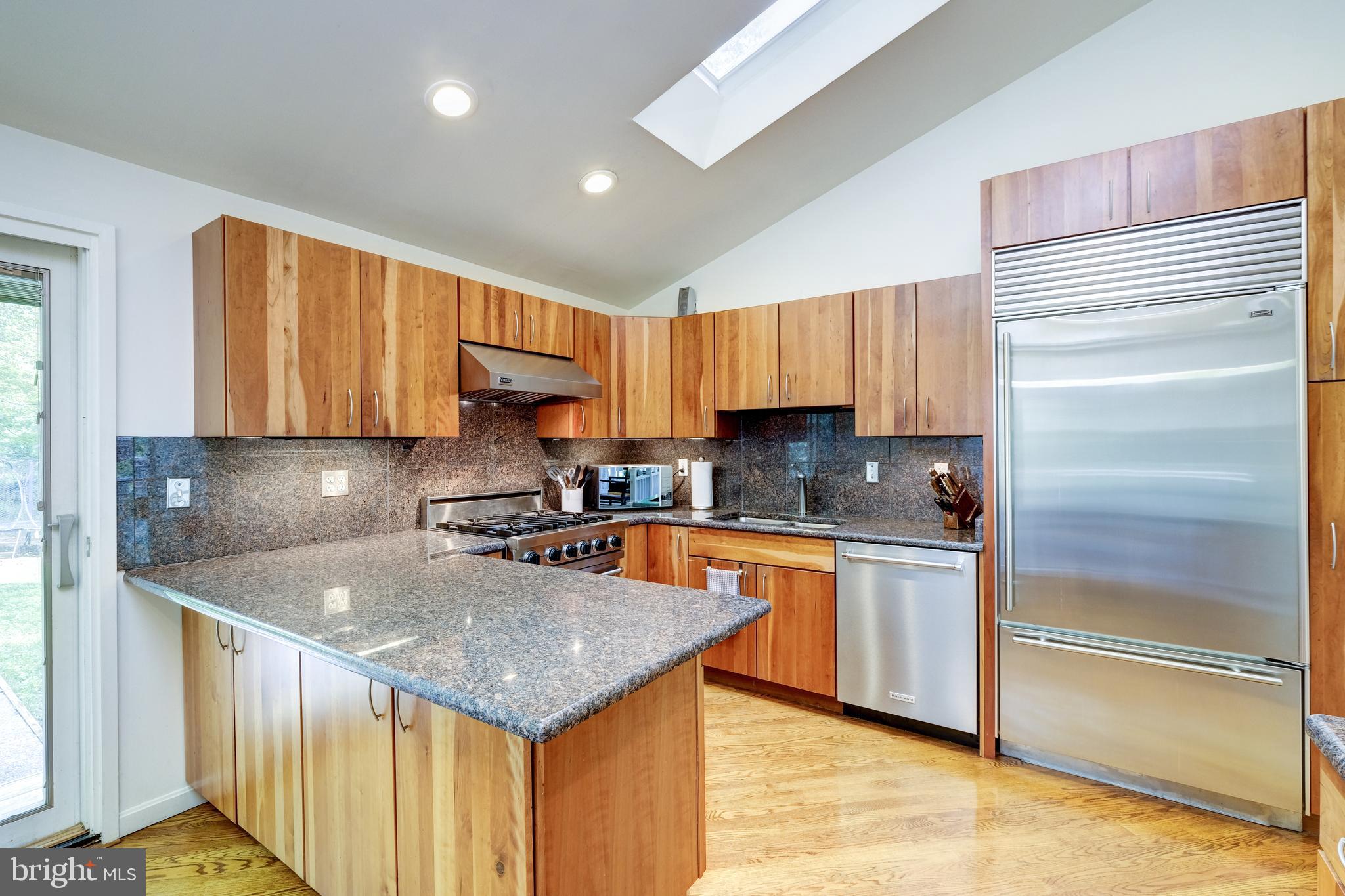 7611 Hamilton Spring Road Bethesda, MD 20817 - Photo 24 of 53