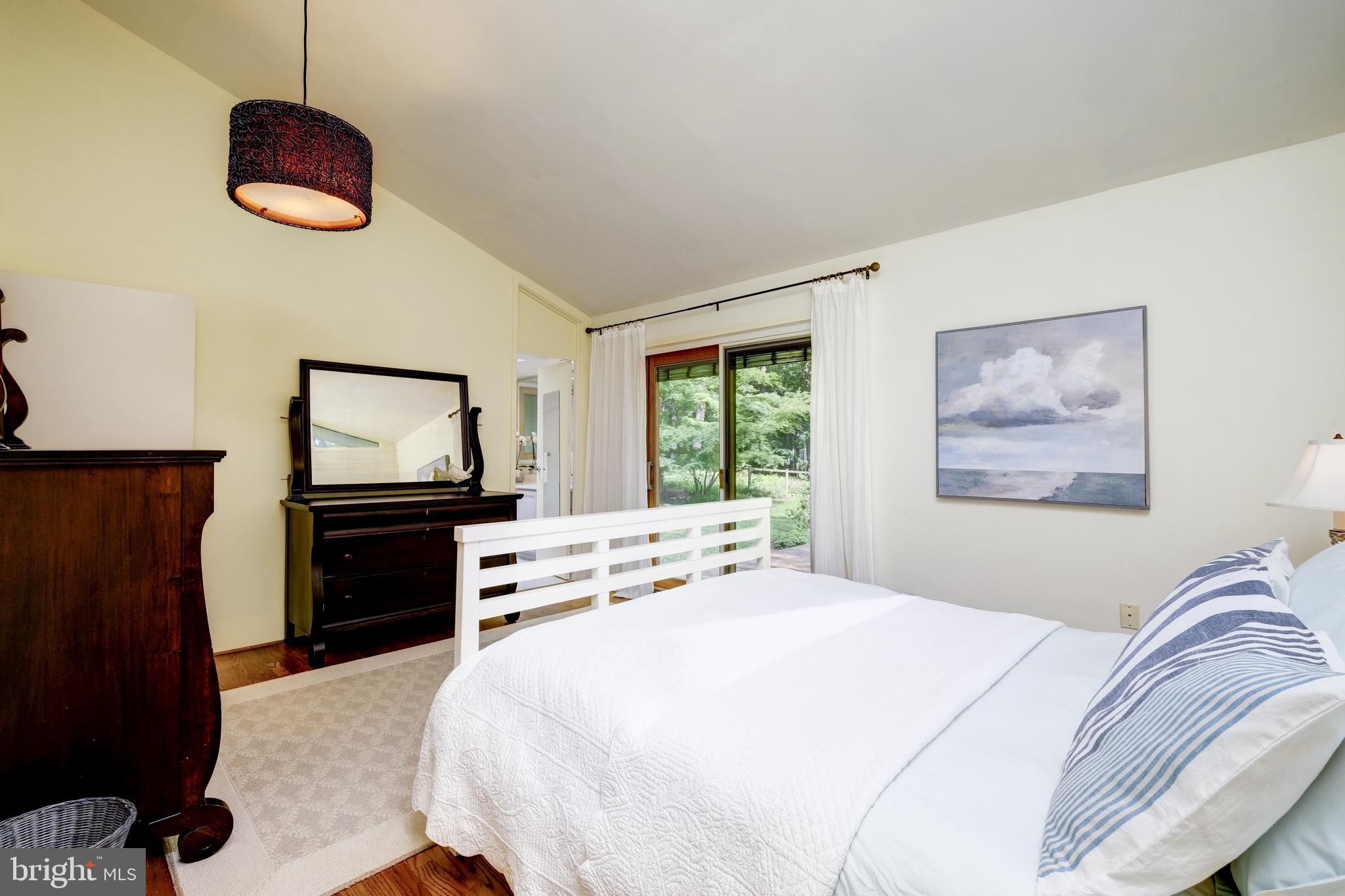 7611 Hamilton Spring Road Bethesda, MD 20817 - Photo 28 of 53