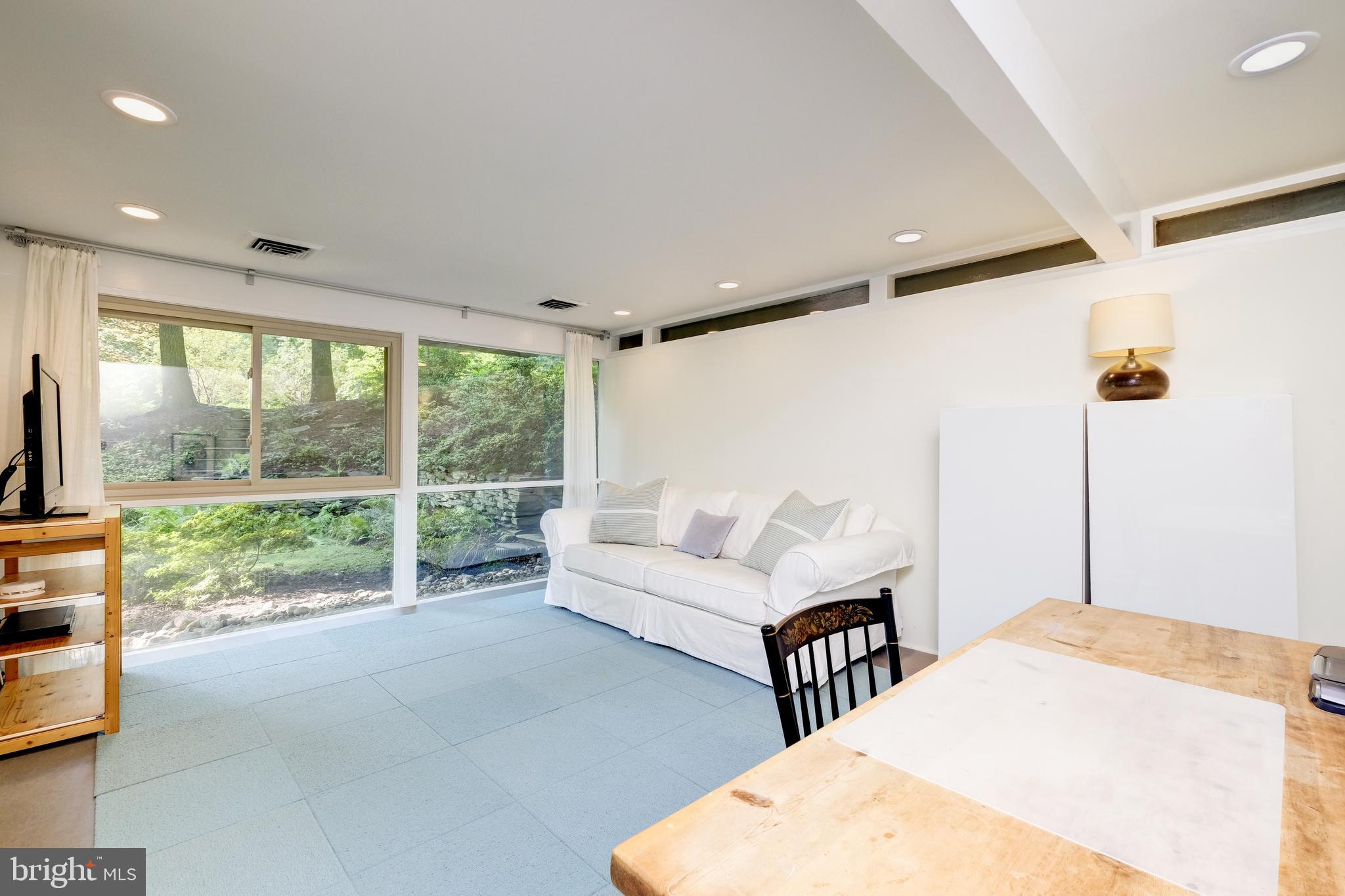 7611 Hamilton Spring Road Bethesda, MD 20817 - Photo 34 of 53