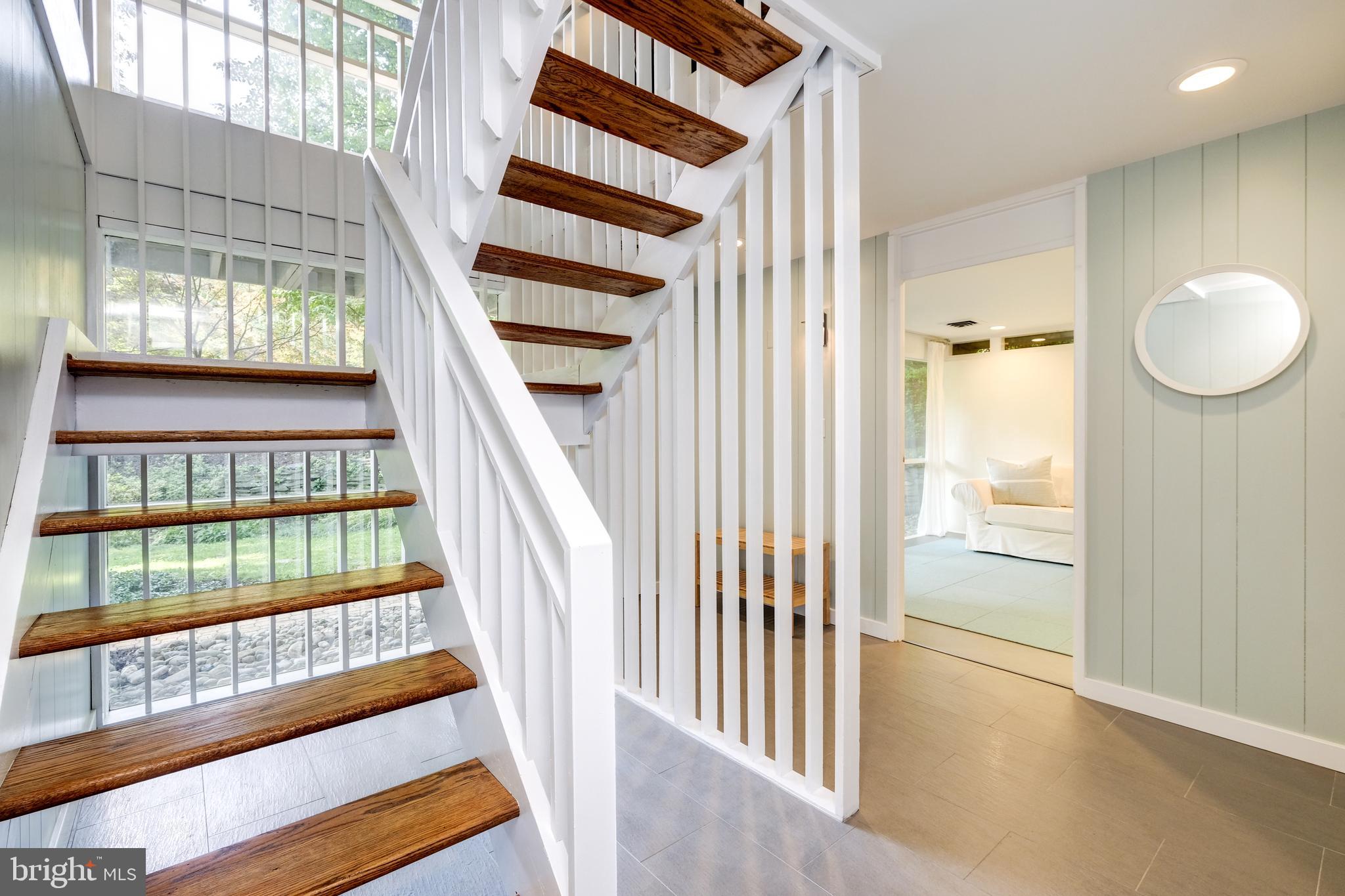 7611 Hamilton Spring Road Bethesda, MD 20817 - Photo 9 of 53