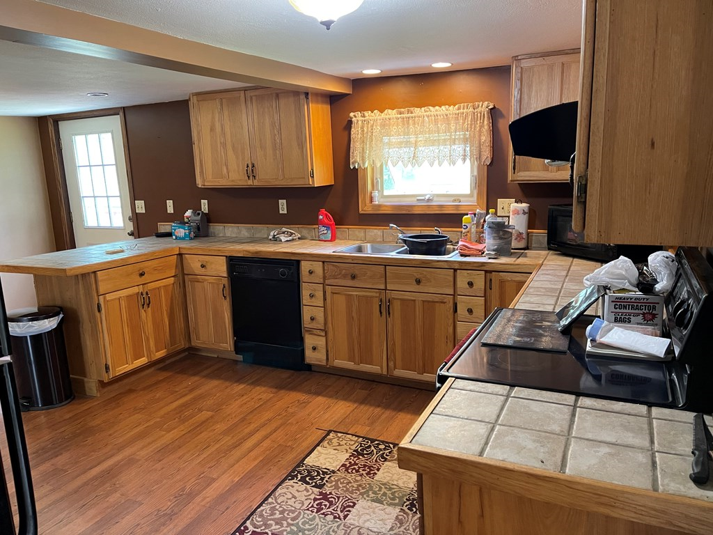 498 Whitman Road Franklin, PA 16323 - Photo 3 of 37 Gallery Image 3