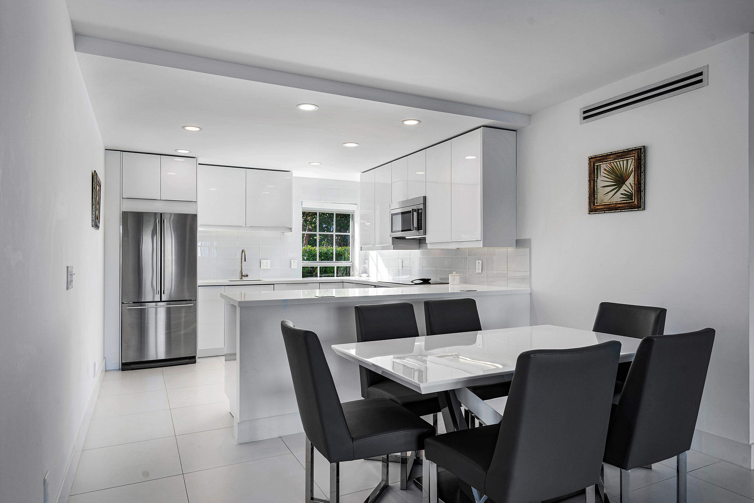 2195 Ibis Isle Road, Unit 4 Palm Beach, FL 33480 - Photo 11 of 23 005-2195IbisIsleRd-PalmBeach-FL-full