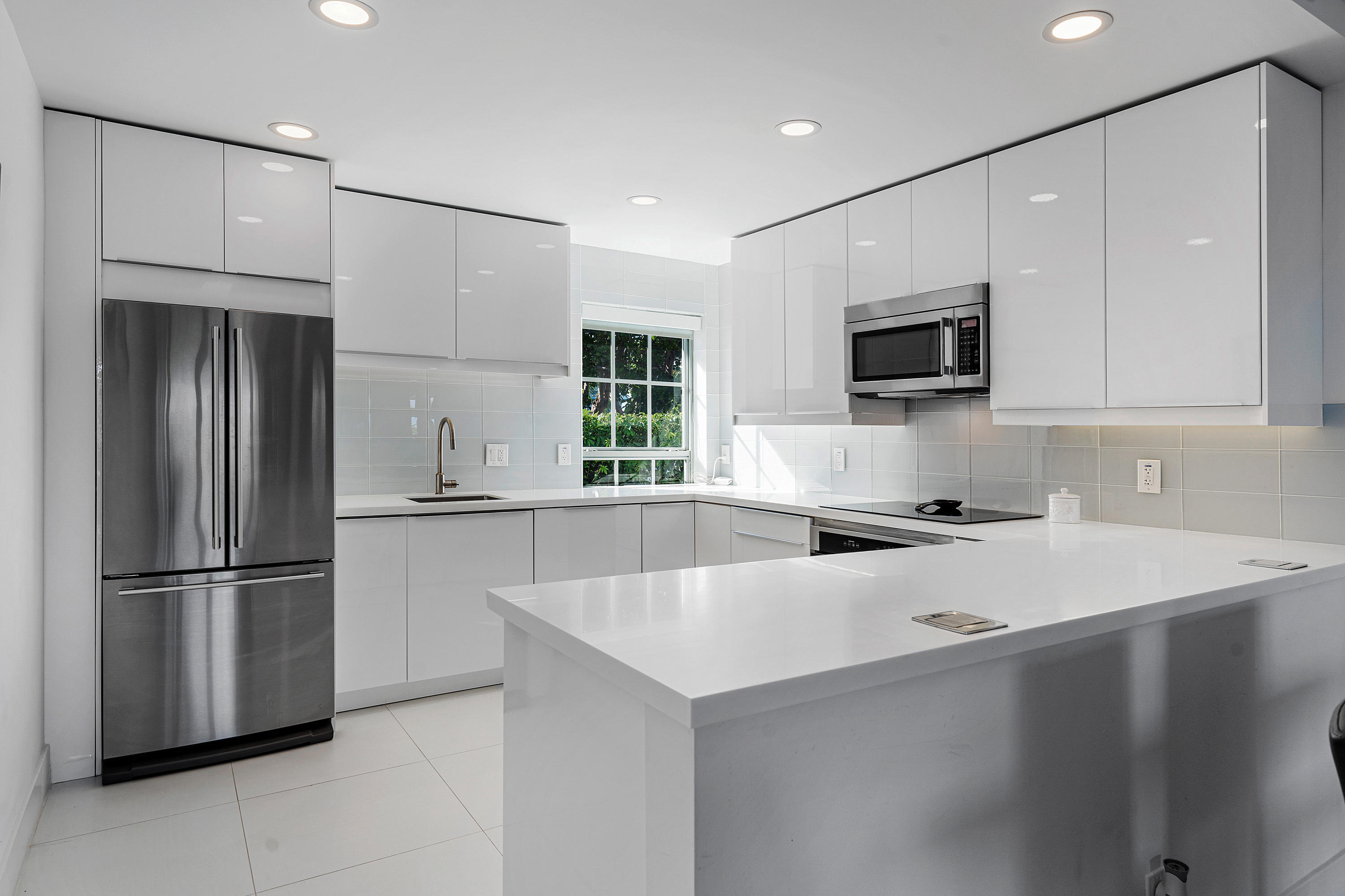 2195 Ibis Isle Road, Unit 4 Palm Beach, FL 33480 - Photo 12 of 23 002-2195IbisIsleRd-PalmBeach-FL-full