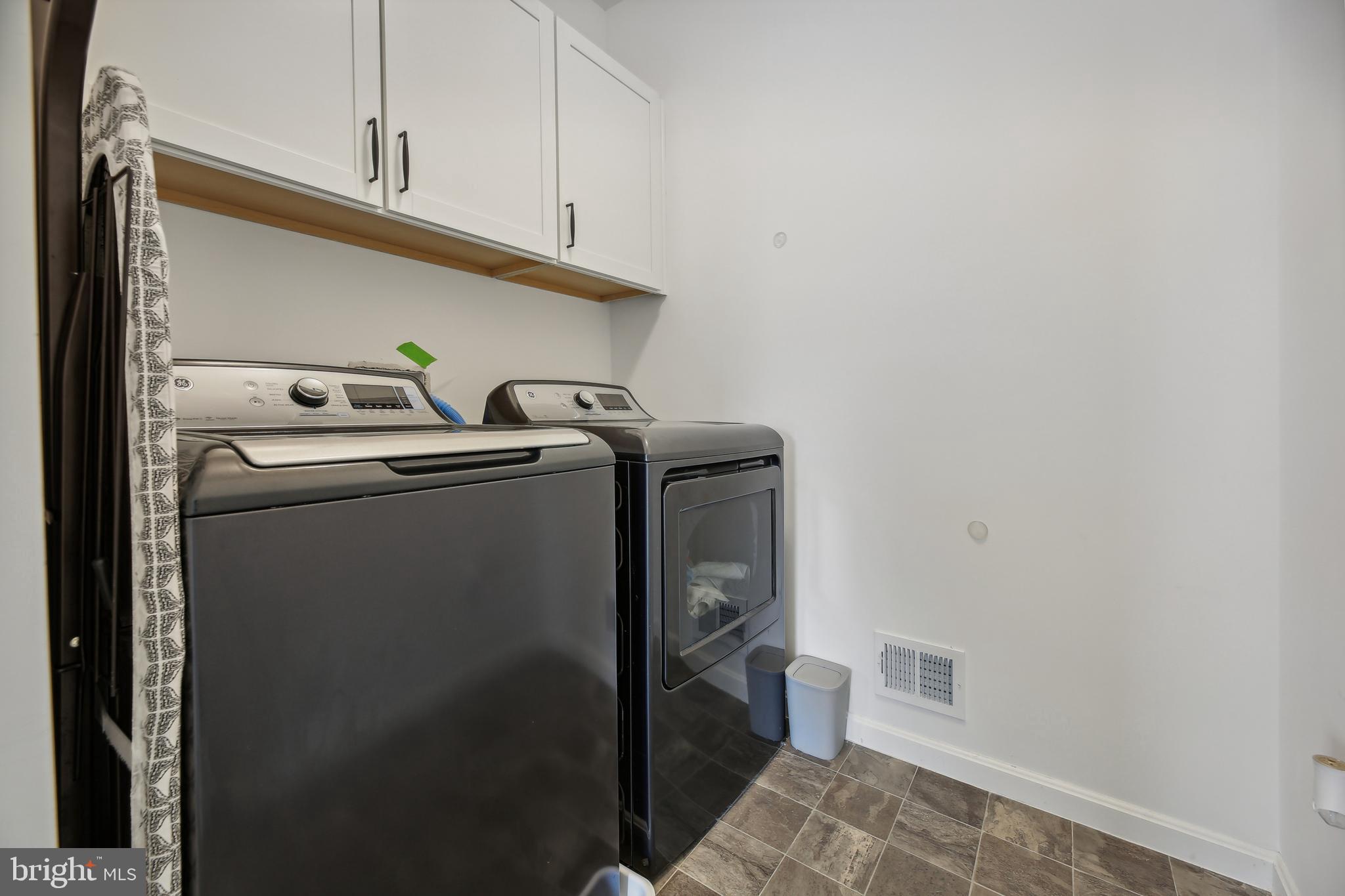 2634 Orchard Oriole Way Odenton, MD 21113 - Photo 24 of 63 a utility room with dryer and washer