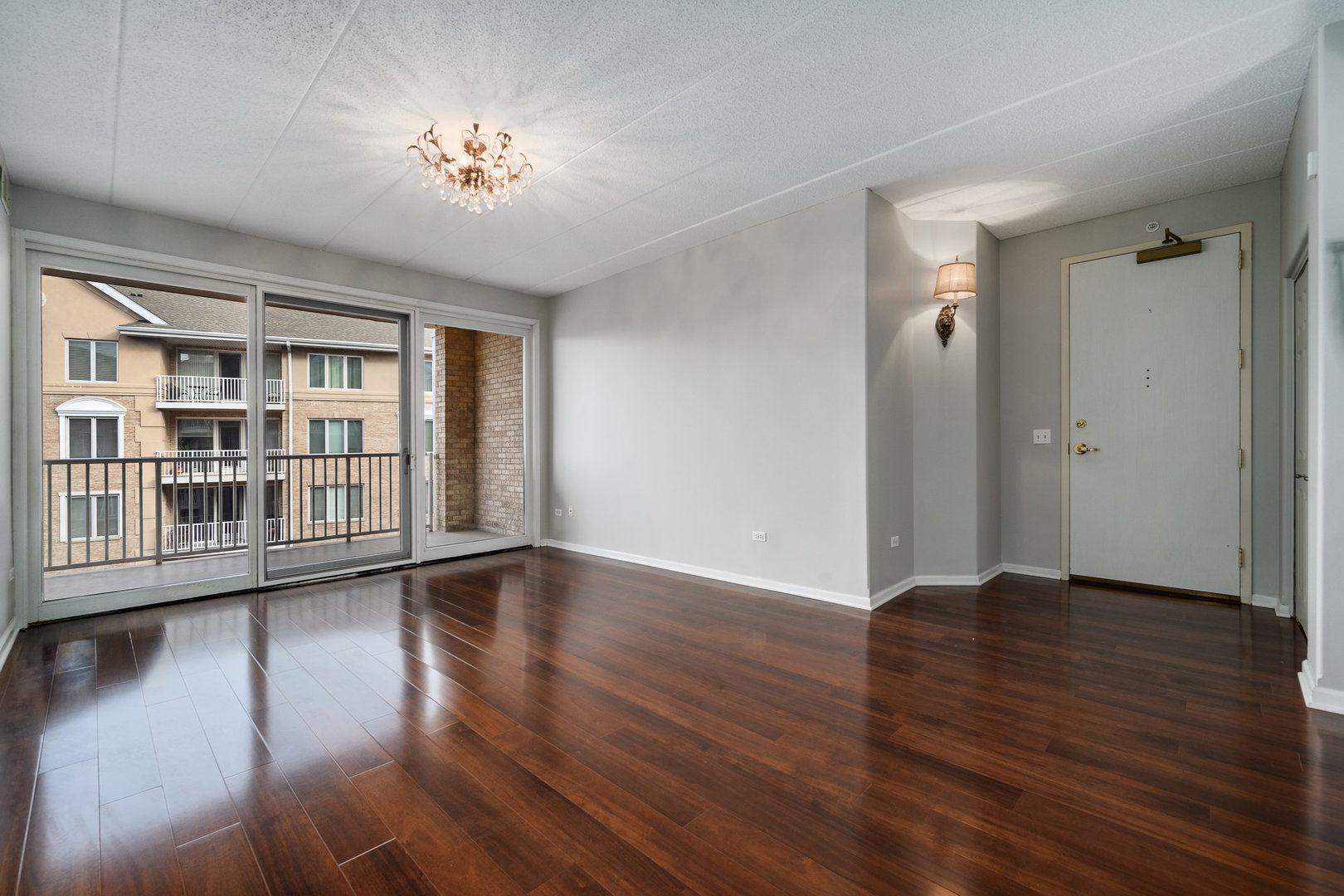 1731 Pavilion Way, Unit 405 Park Ridge, IL 60068 - Photo 3 of 26