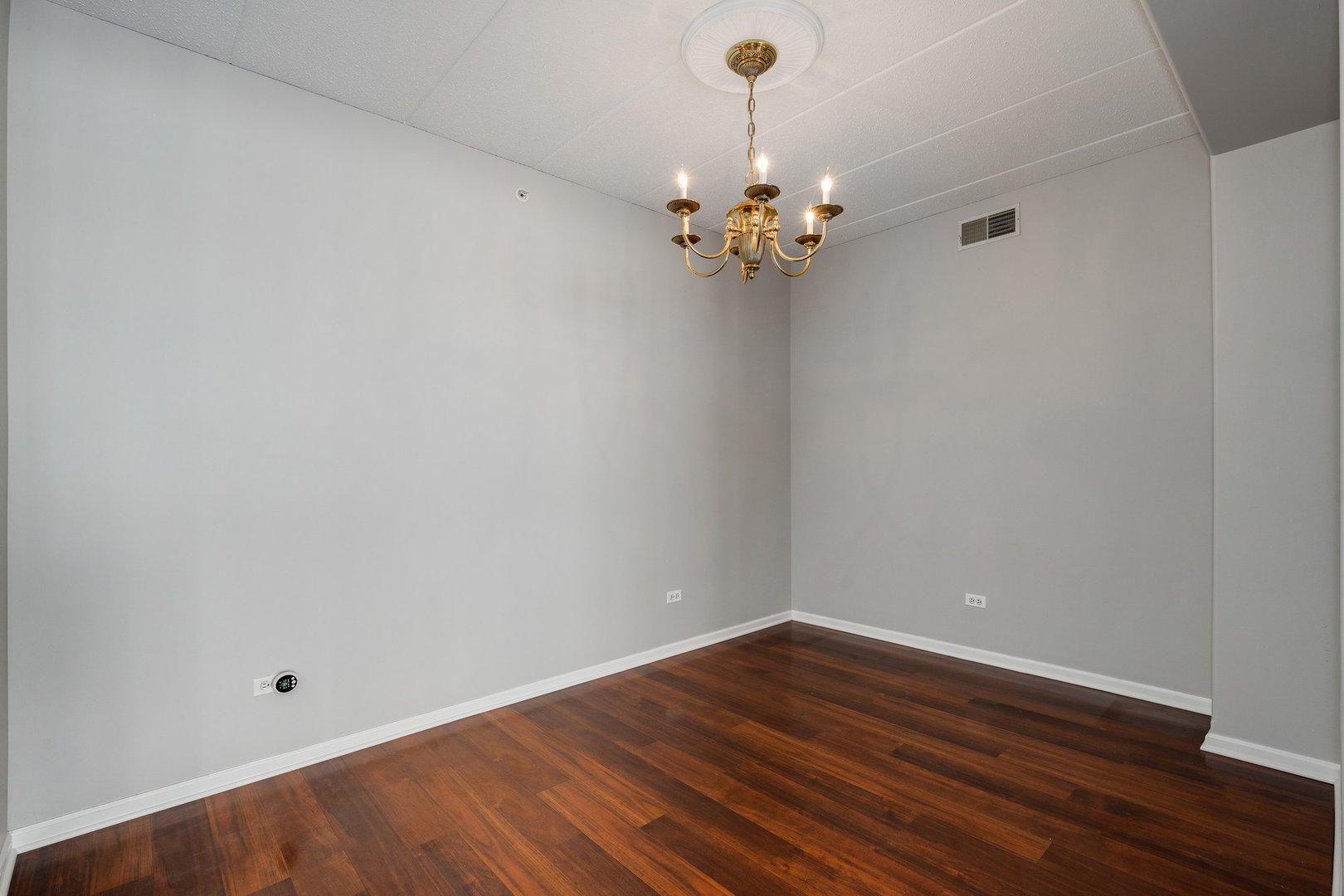 1731 Pavilion Way, Unit 405 Park Ridge, IL 60068 - Photo 10 of 26