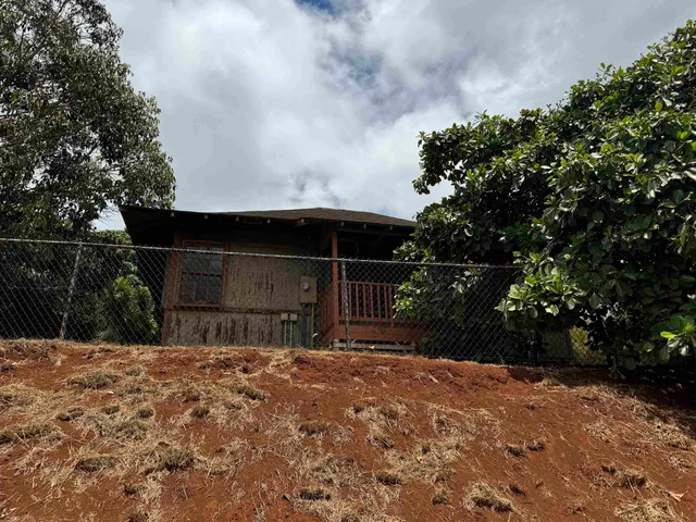 a front view of house with yard