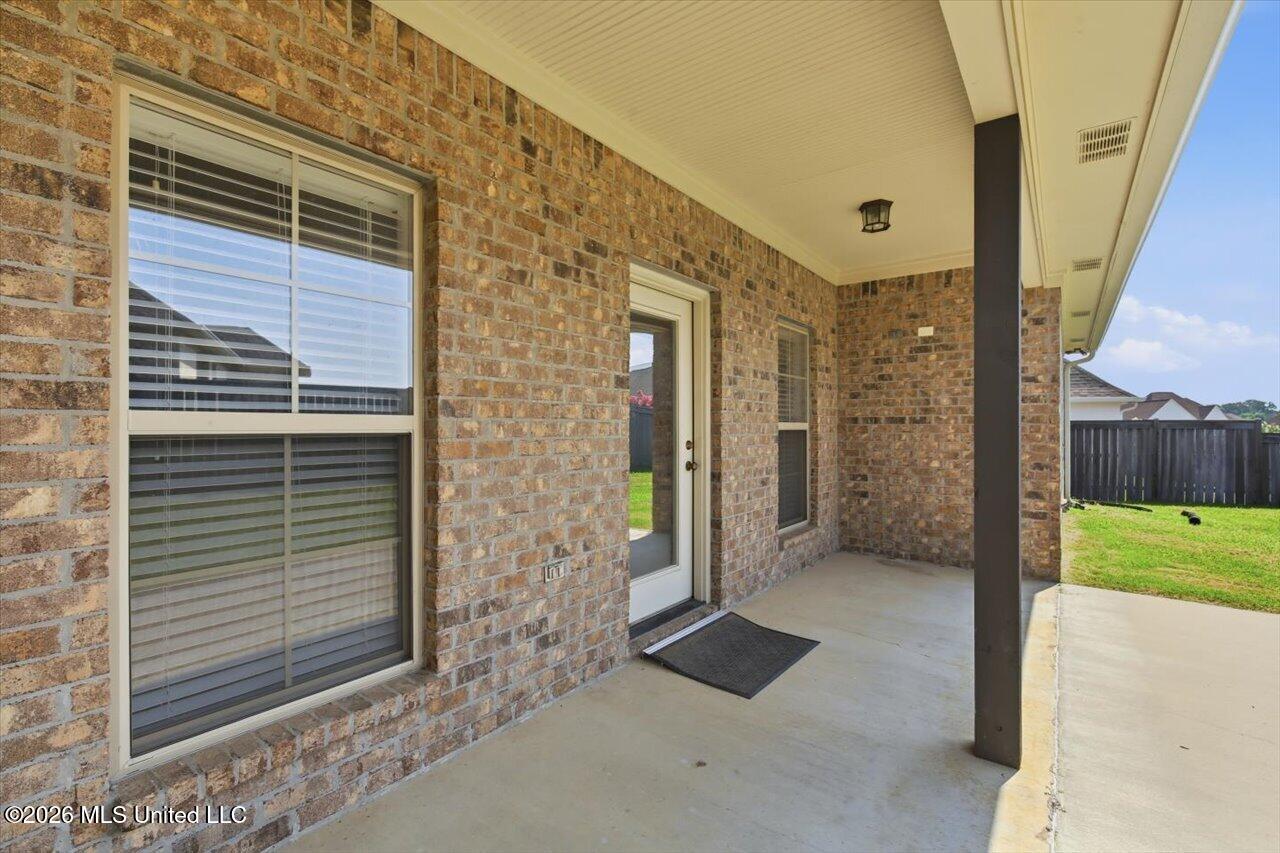 358 Emerald Way Brandon, MS 39047 - Photo 37 of 40 37-358 Emerald Wy _ Hometoursms.com