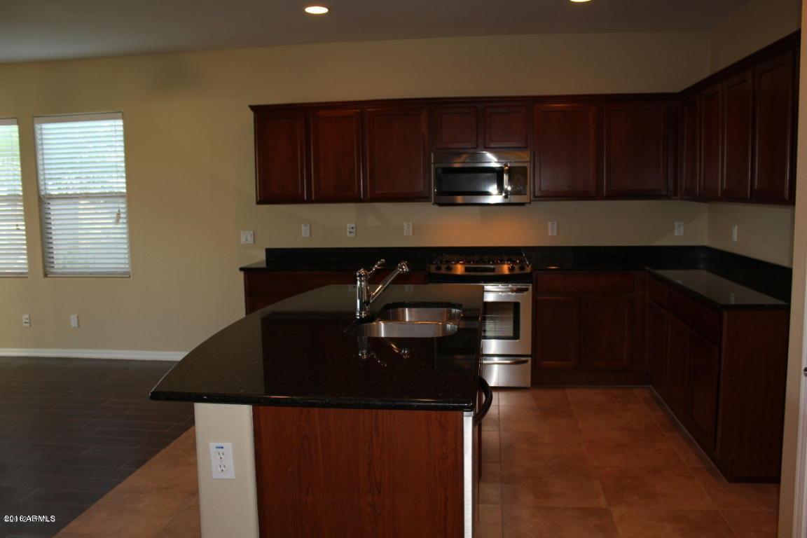 20921 West Ridge Road Buckeye, AZ 85396 - Photo 14 of 27 20121217224110289212000000-o