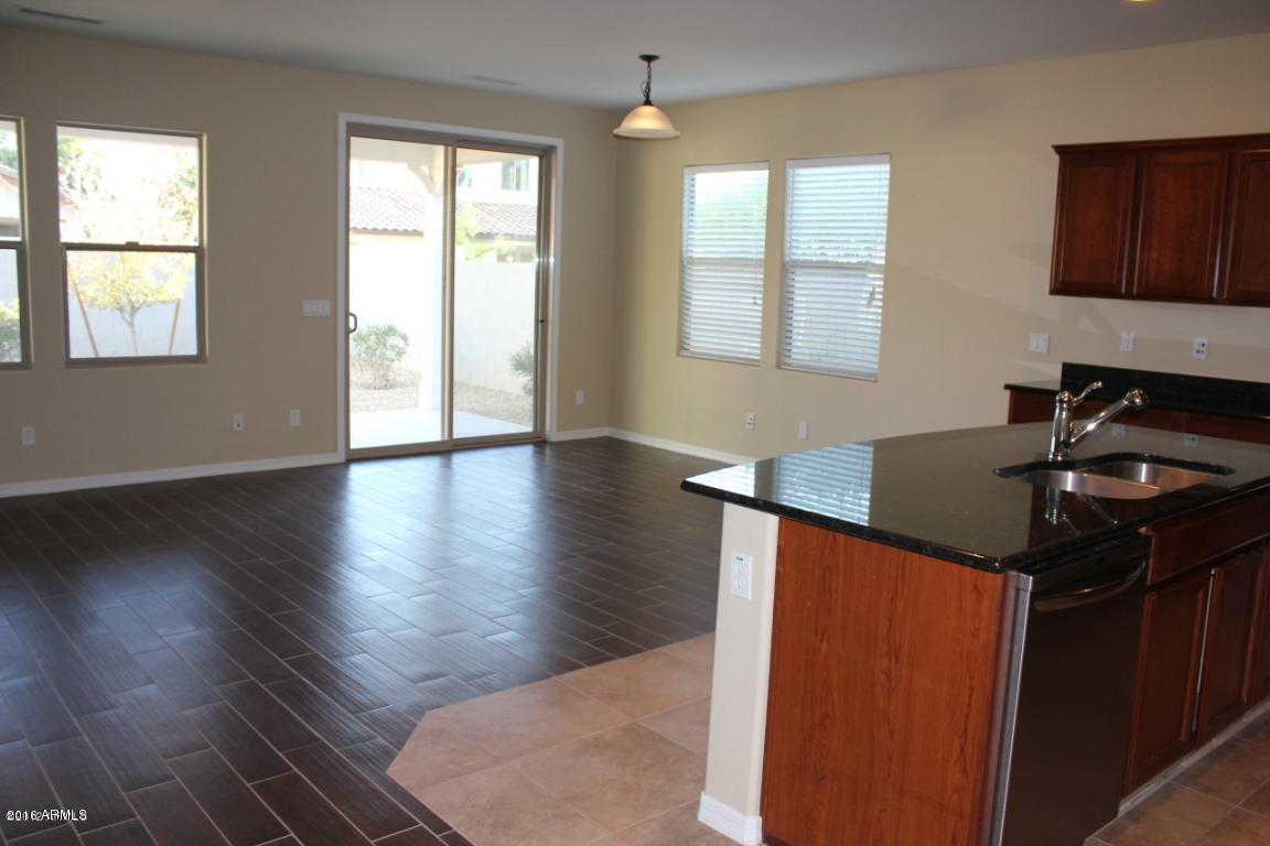 20921 West Ridge Road Buckeye, AZ 85396 - Photo 8 of 27 20121217225106770462000000-o