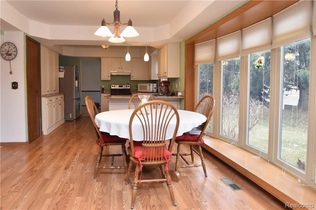 2460 Lassiter Drive Rochester, MI 48309 - Photo 14 of 28 Lassiter2460_14.JPG