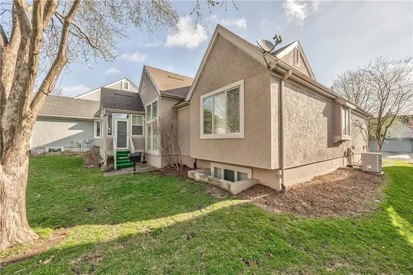$515,000 | 12216 England Street, Overland Park, KS 66213