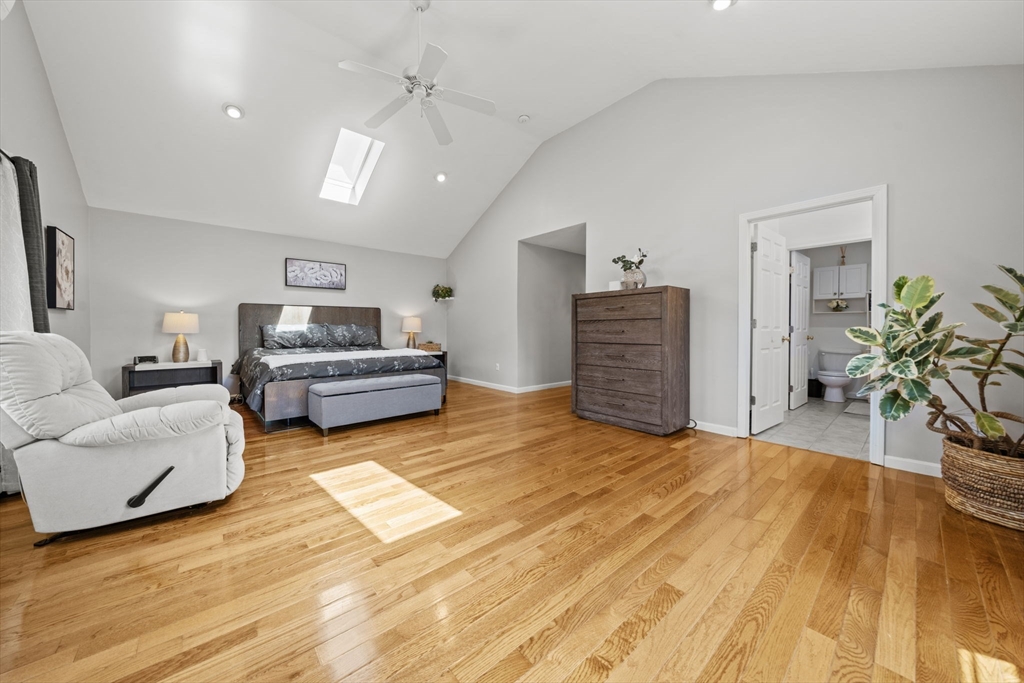 718 R Cabot Street Beverly, MA 01915 - Photo 18 of 38