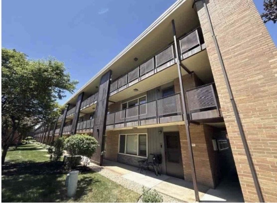 9626 West Higgins Road, Unit 2A Rosemont, IL 60018 - Photo 1 of 3