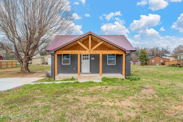 $295,000 | 910 Cannon Avenue, Sweetwater, TN 37874