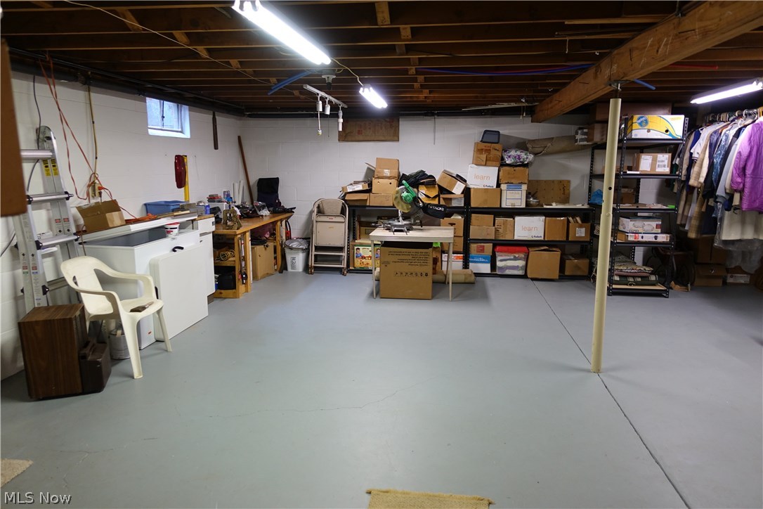 210 South Reeves Avenue Dover, OH 44622 - Photo 26 of 31 Gallery Image 26