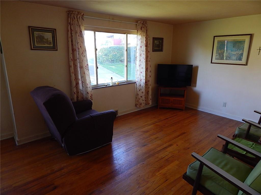 123 Flora Road Pittsburgh, PA 15227 - Photo 5 of 9 Gallery Image 5