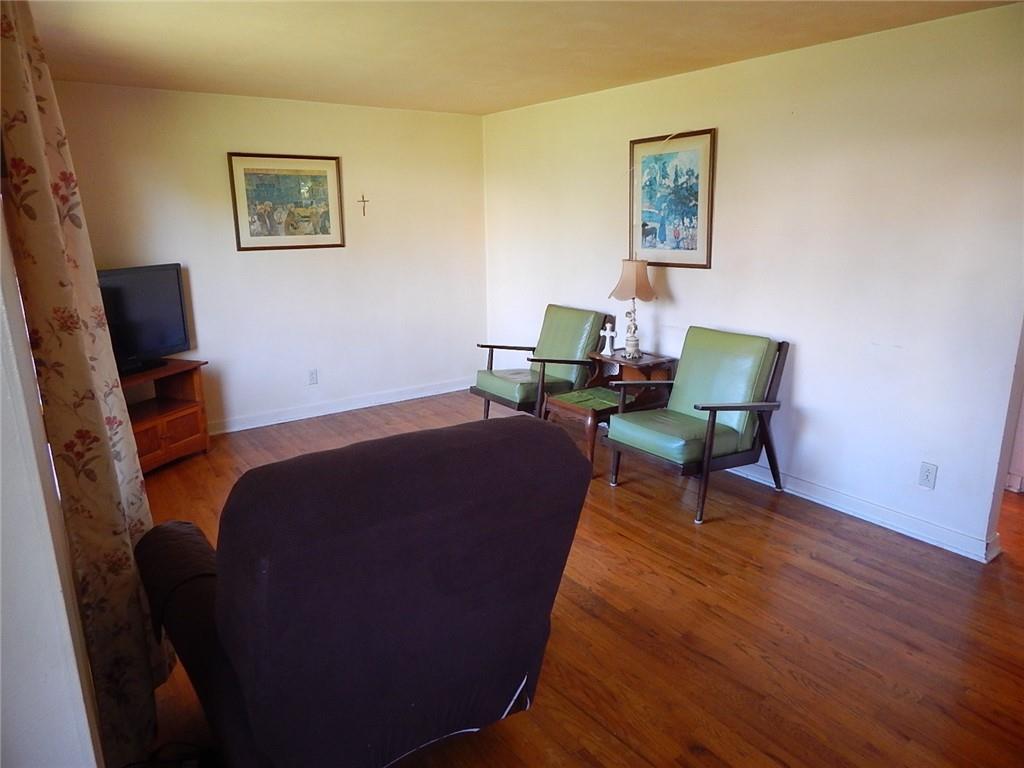123 Flora Road Pittsburgh, PA 15227 - Photo 6 of 9 Gallery Image 6