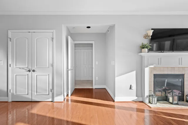 $619,900 | 100 Bridgewater Pointe Place, Unit 102, Moneta, VA 24121