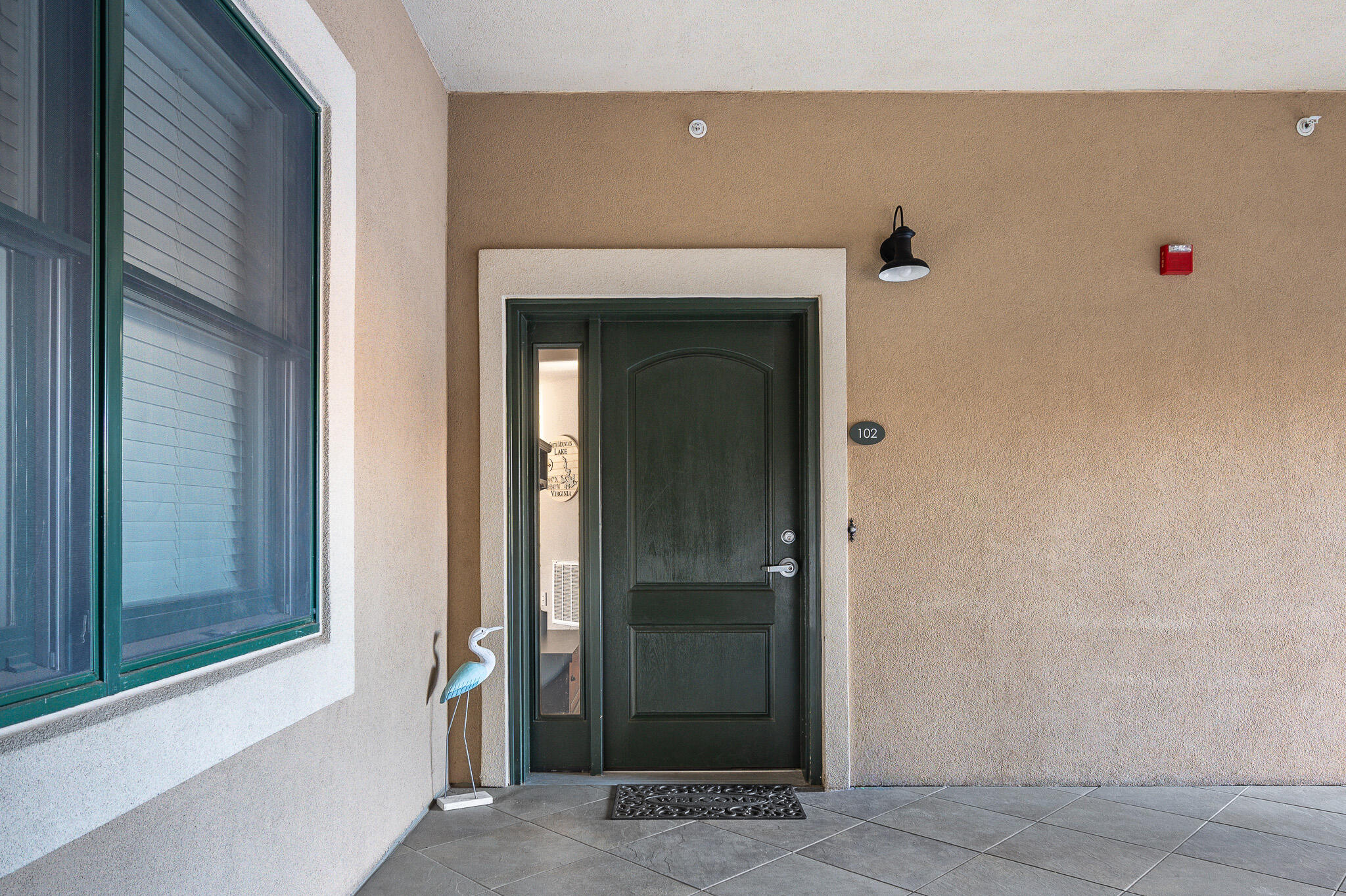 100 Bridgewater Pointe Place, Unit 102 Moneta, VA 24121 - Photo 2 of 30 3