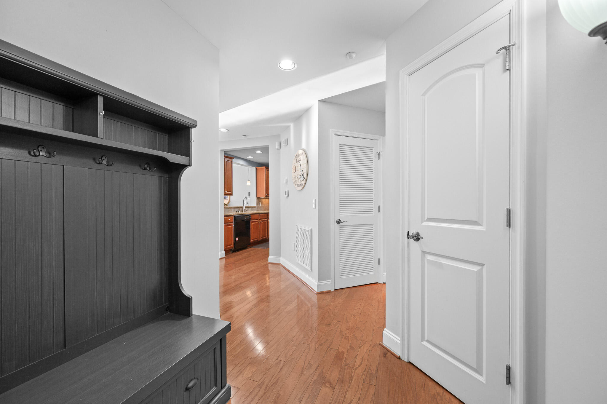 100 Bridgewater Pointe Place, Unit 102 Moneta, VA 24121 - Photo 4 of 30 5