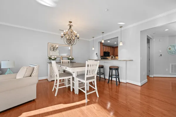 $599,900 | 100 Bridgewater Pointe Place, Unit 102, Moneta, VA 24121