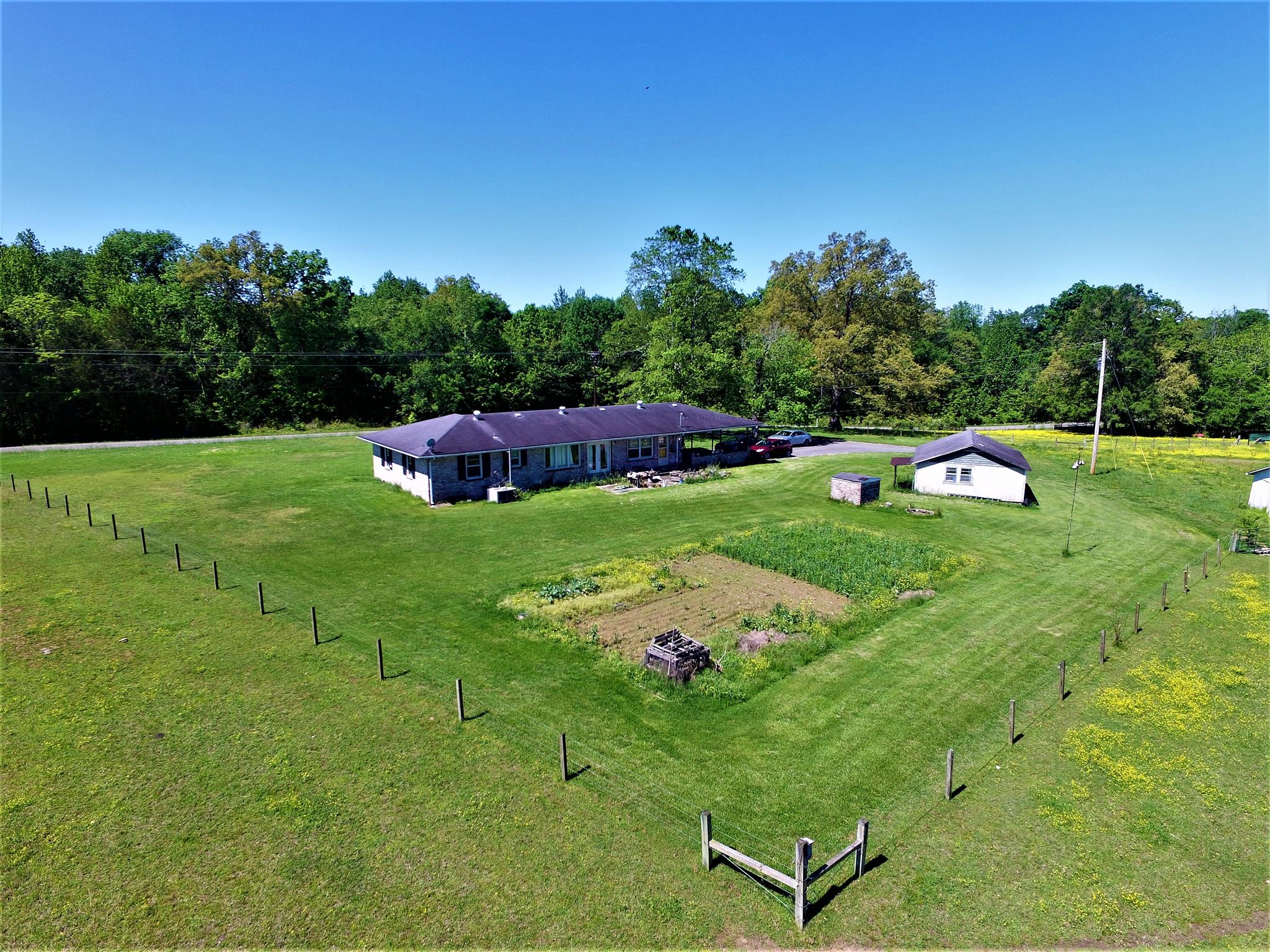 5582 Shady Grove Road Morrison, TN 37357 - Photo 4 of 11